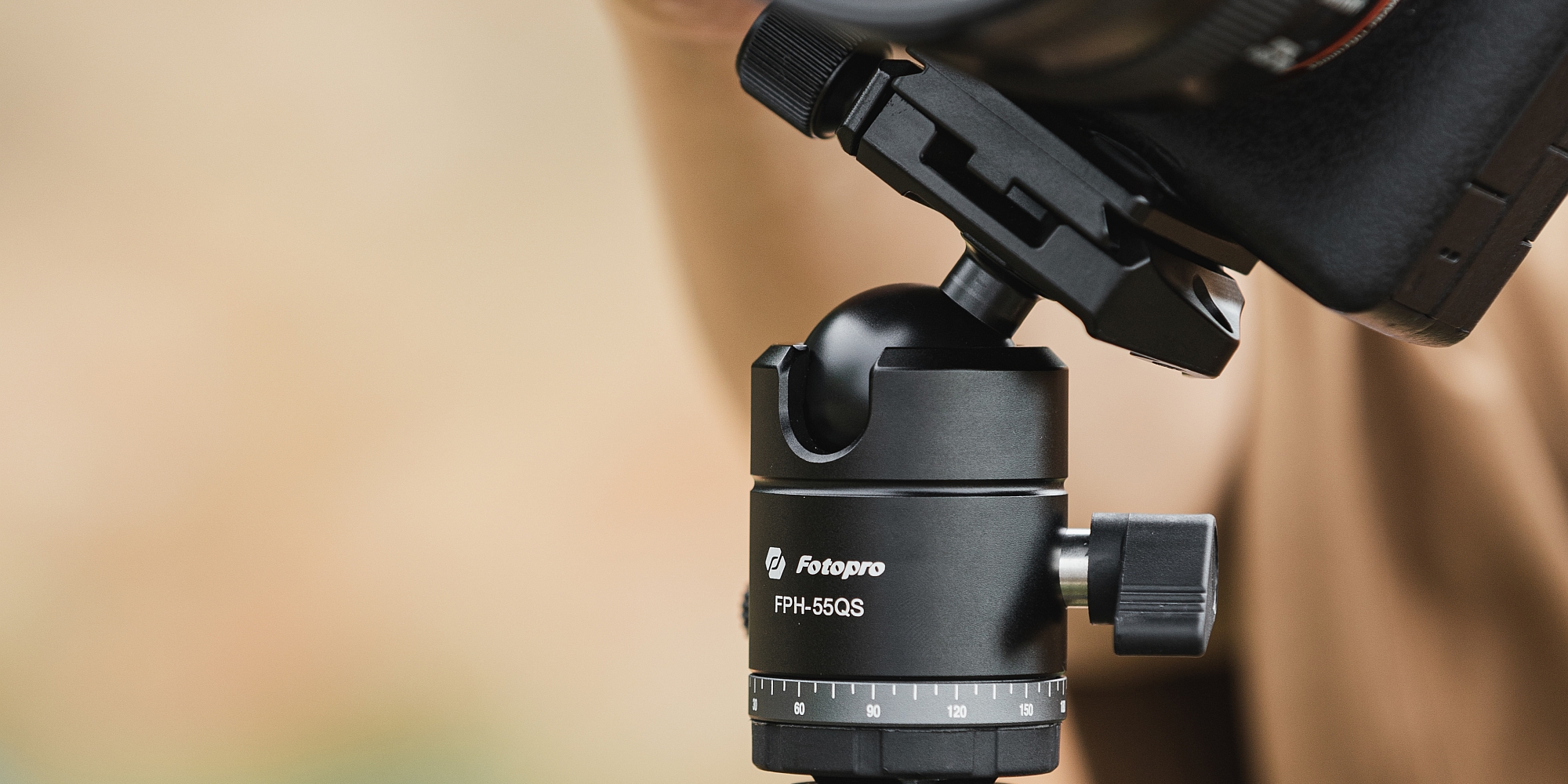 Statyw Fotopro A5i z głowicą kulową FPH-55QS